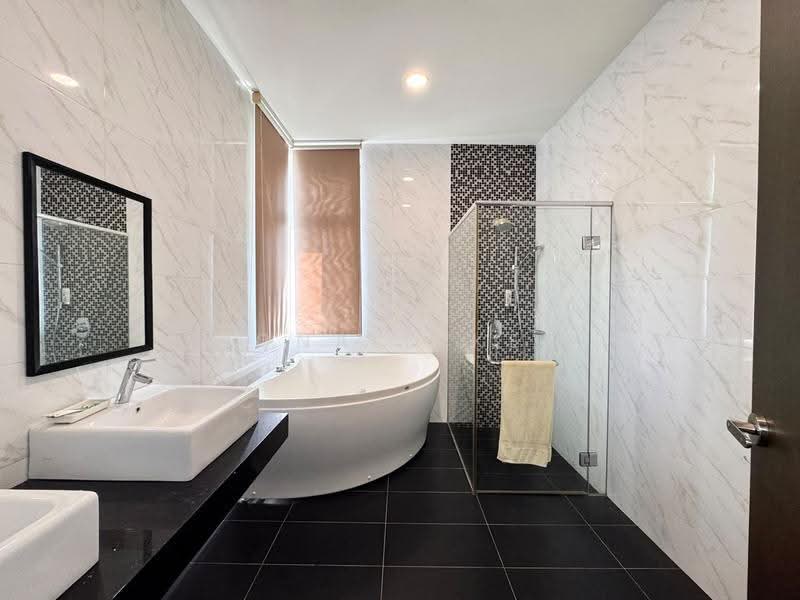 Rumah Banglo untuk Dijual di Sungai Ara (Penang) - Ronald Kee - Bathroom - PropertyGuru.com.my