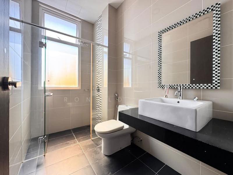 Rumah Banglo untuk Dijual di Sungai Ara (Penang) - Ronald Kee - Bathroom - PropertyGuru.com.my
