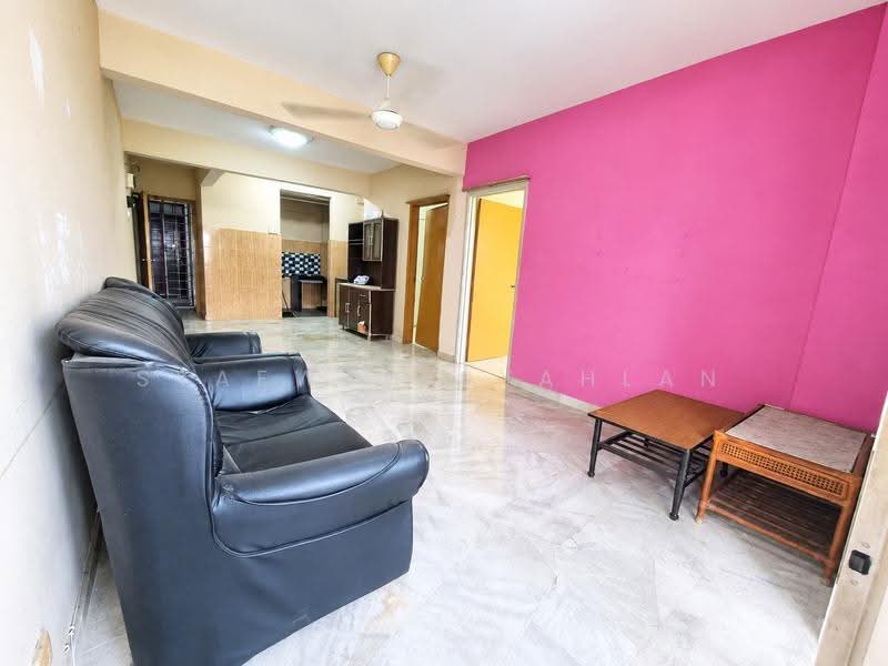 Pangsapuri untuk Dijual di Iris Apartment - Syafwan Syahlan - Living Room - PropertyGuru.com.my