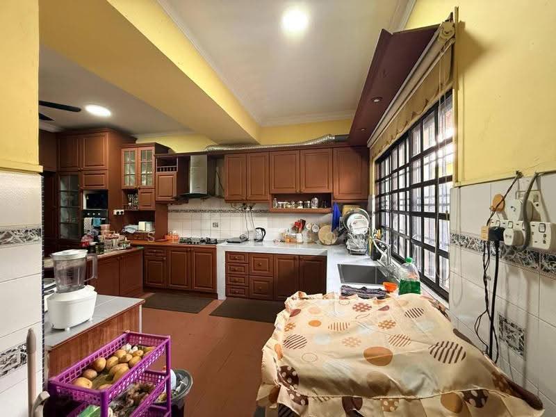 Rumah Teres 2-Tingkat untuk Dijual di Taman Daya (Johor Bahru) - Sharon Ong - Kitchen - PropertyGuru.com.my