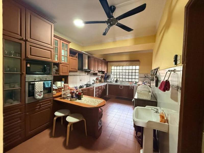 Rumah Teres 2-Tingkat untuk Dijual di Taman Daya (Johor Bahru) - Sharon Ong - Kitchen - PropertyGuru.com.my