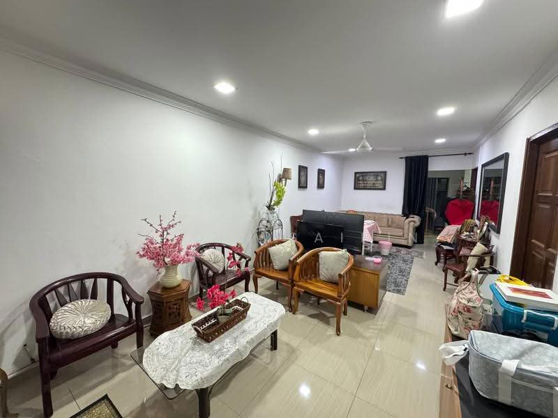 Rumah Teres 1-Tingkat untuk Dijual di Kelana Jaya (Petaling Jaya) - Shiqin Saidin - Living Room - PropertyGuru.com.my