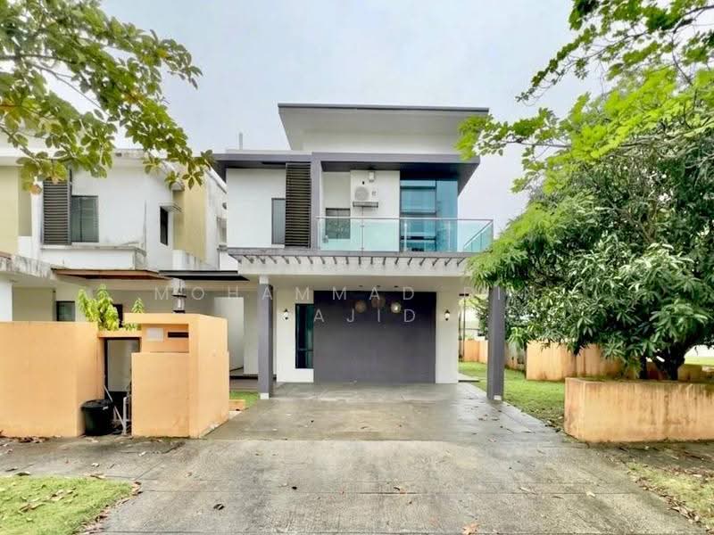 Semi-Detached House for Sale in Shah Alam (Selangor) - Mohammad Din Majid - Exterior - PropertyGuru.com.my