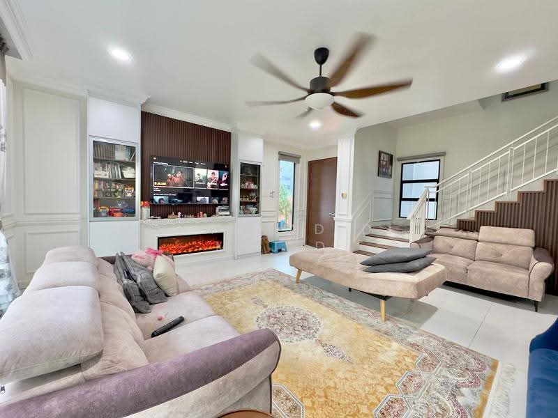 Semi-Detached House for Sale in Shah Alam (Selangor) - Mohammad Din Majid - Living Room - PropertyGuru.com.my