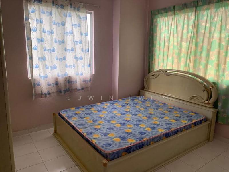 Pangsapuri untuk Disewa di Relau Vista Apartment - Edwin Ewe - Bedroom - PropertyGuru.com.my