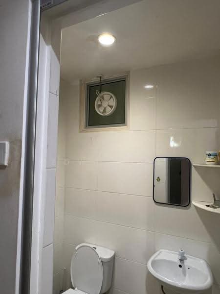 Pangsapuri untuk Disewa di Relau Vista Apartment - Edwin Ewe - Bathroom - PropertyGuru.com.my