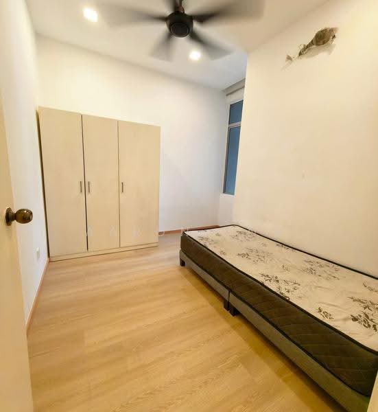 Kediaman Servis untuk Disewa di Diamond Regency - Aaron Ong - Bedroom - PropertyGuru.com.my