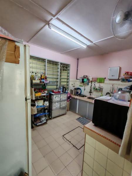 Rumah Teres 2-Tingkat untuk Dijual di Taman Lapangan Permai (Ipoh) - Selina Wong - Kitchen - PropertyGuru.com.my
