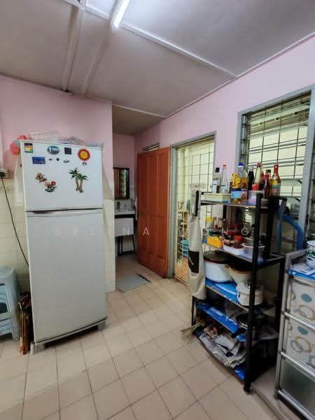 Rumah Teres 2-Tingkat untuk Dijual di Taman Lapangan Permai (Ipoh) - Selina Wong - Kitchen - PropertyGuru.com.my