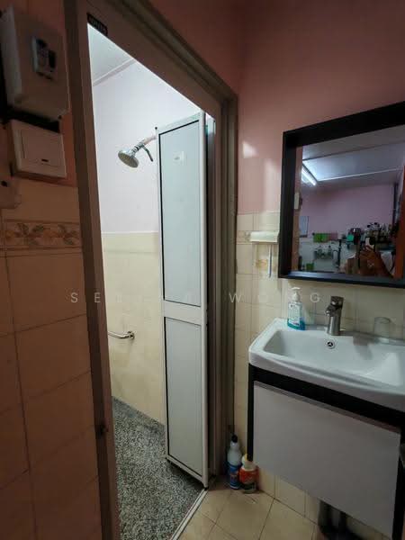 Rumah Teres 2-Tingkat untuk Dijual di Taman Lapangan Permai (Ipoh) - Selina Wong - Bathroom - PropertyGuru.com.my