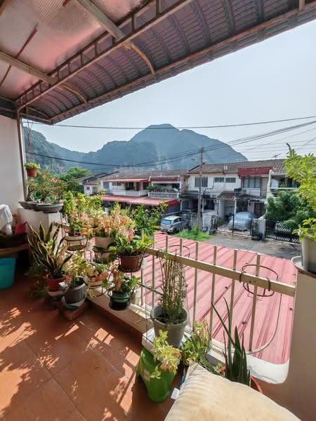 Rumah Teres 2-Tingkat untuk Dijual di Taman Lapangan Permai (Ipoh) - Selina Wong - Balcony - PropertyGuru.com.my