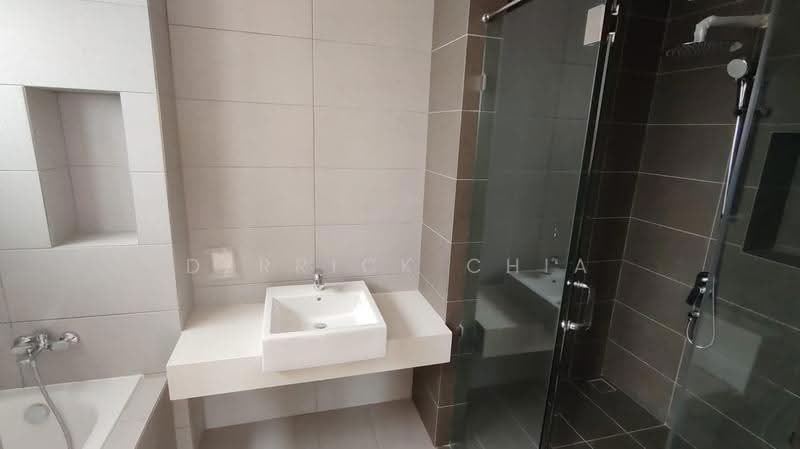 Bungalow House for Sale in Kwasa Damansara (Sungai Buloh) - Derrick Chia - Bathroom - PropertyGuru.com.my
