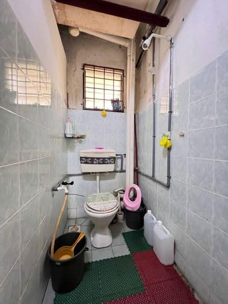 Flat for Sale at Azalea Court - Ahmad Muslim - Bathroom - PropertyGuru.com.my