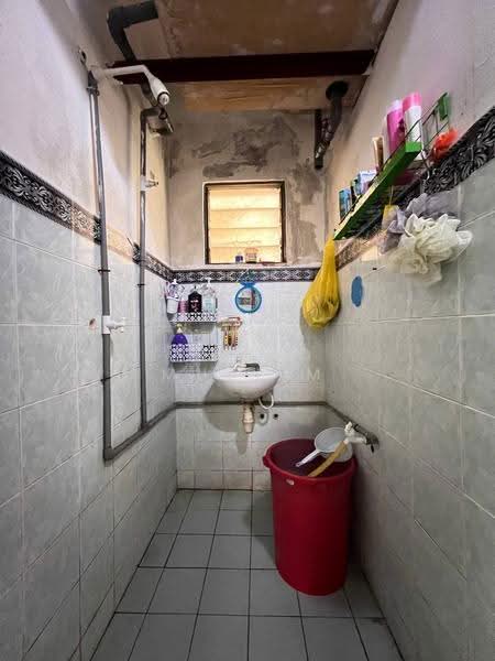 Flat for Sale at Azalea Court - Ahmad Muslim - Bathroom - PropertyGuru.com.my
