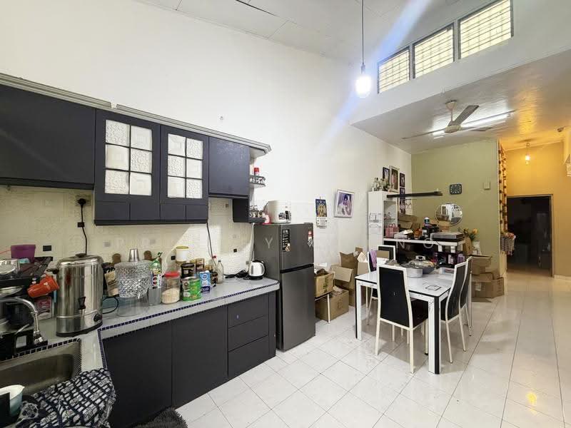 Rumah Teres 1-Tingkat untuk Dijual di Taman Sejahtera (Kampar) - Presley Chong - Dry Kitchen & Dining Area - PropertyGuru.com.my