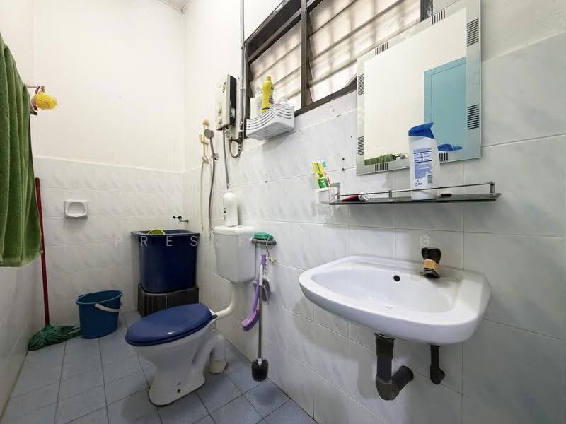 Rumah Teres 1-Tingkat untuk Dijual di Taman Sejahtera (Kampar) - Presley Chong - Bathroom 2 - PropertyGuru.com.my