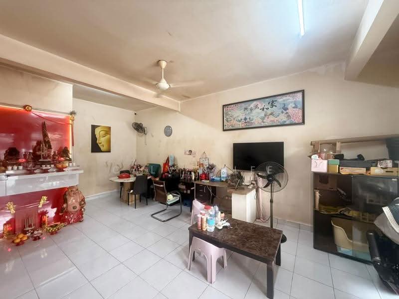 Rumah Teres 2-Tingkat untuk Dijual di Kempas Baru (Johor Bahru) - Calvin Lee - Living Room - PropertyGuru.com.my