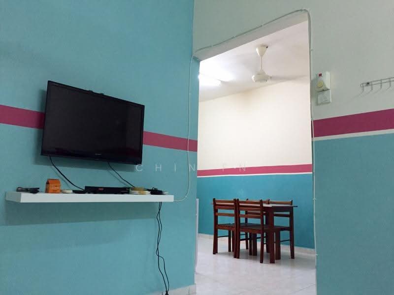 Apartment for Sale at Pangsapuri Bukit Beruang Permai - CHIN FN - Living Room - PropertyGuru.com.my