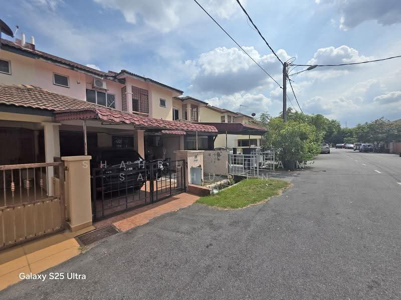 Rumah Teres 2-Tingkat untuk Dijual di Bandar Baru Bangi (Selangor) - Shahrul Nizam Salehudin - Exterior - PropertyGuru.com.my