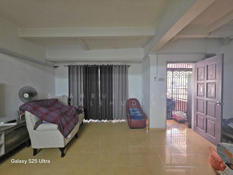 Rumah Teres 2-Tingkat untuk Dijual di Bandar Baru Bangi (Selangor) - Shahrul Nizam Salehudin - Living Room - PropertyGuru.com.my