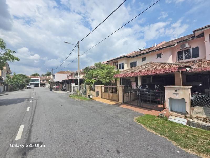 Rumah Teres 2-Tingkat untuk Dijual di Bandar Baru Bangi (Selangor) - Shahrul Nizam Salehudin - Exterior - PropertyGuru.com.my