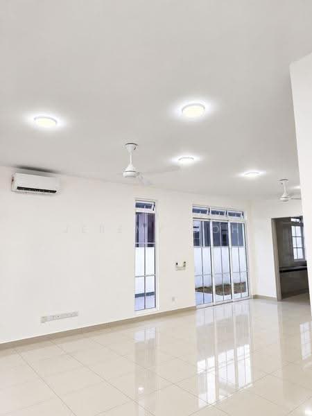 Cluster House for Rent in Taman Ekoflora (Johor Bahru) - Jeremy Goh - Living Room - PropertyGuru.com.my