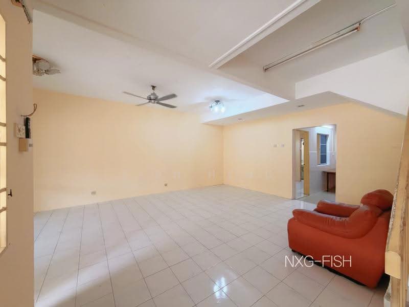 2-storey Terraced House for Sale in Bandar Bukit Tinggi (Klang) - Fish Heng - Living Room - PropertyGuru.com.my