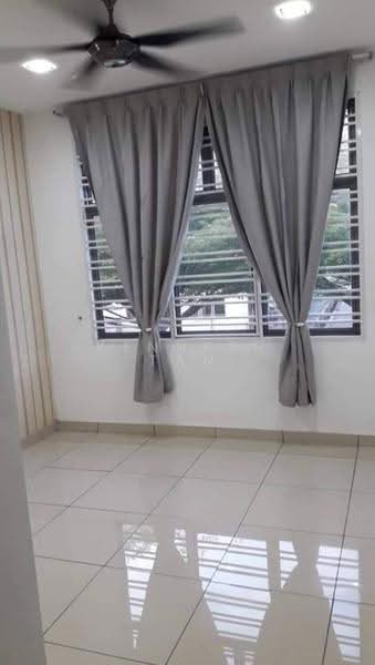 Rumah Flat untuk Disewa di Taman Molek - Kenneth Tan - Interior - PropertyGuru.com.my