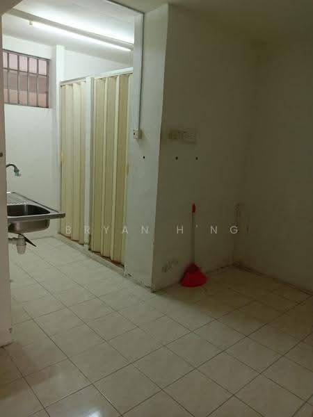 Rumah Flat untuk Dijual di Green Garden - Bryan H'ng - Kitchen - PropertyGuru.com.my