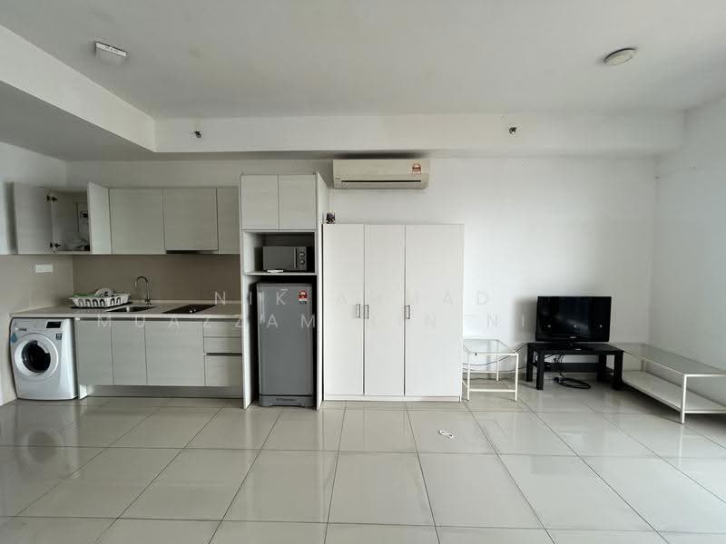 Service Residence for Rent at i-SOHO @ i-City - Nik Ahmad Muazzam Bin Nik Mazlan - Kitchen - PropertyGuru.com.my
