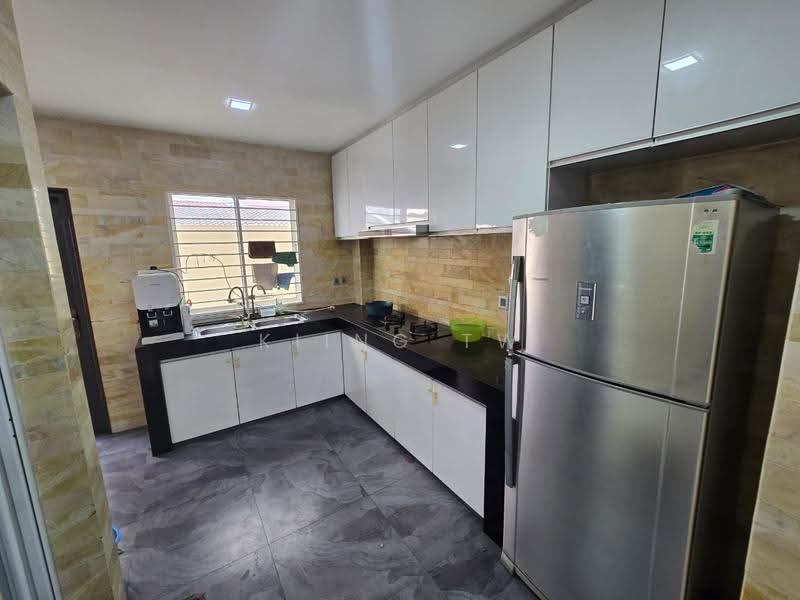 Rumah Teres 2-Tingkat untuk Disewa di Taman Bukit Maluri (Kepong) - Kiing TW - Kitchen - PropertyGuru.com.my