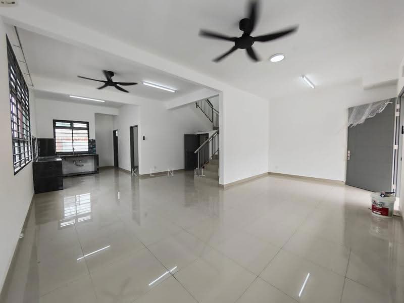 2-storey Terraced House for Rent in Austin (Johor Bahru) - Ken Liew - Living Room - PropertyGuru.com.my