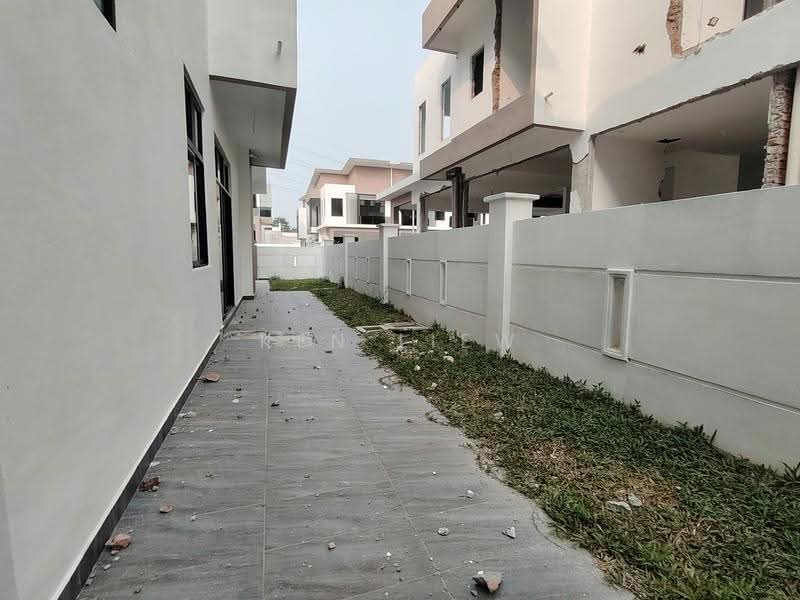 Rumah Kluster untuk Disewa di Taman Pulai Bestari (Skudai) - Ken Liew - Exterior - PropertyGuru.com.my