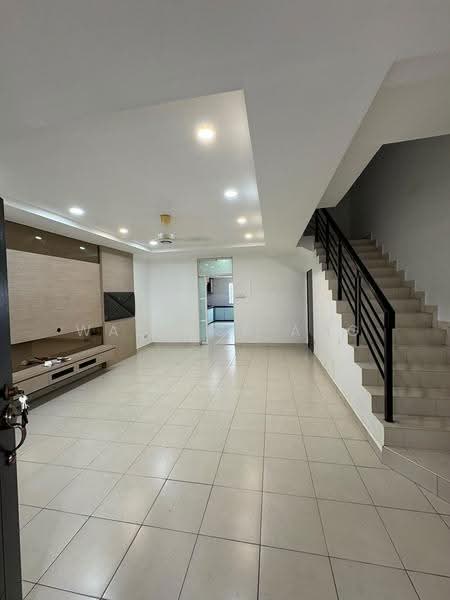 2-storey Terraced House for Sale in Bandar Tiram (Ulu Tiram) - Wallace Ang - Living Room - PropertyGuru.com.my