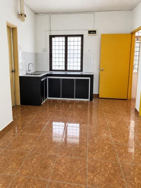 Flat for Sale at Seri Suria - Nichole Liew - Kitchen - PropertyGuru.com.my