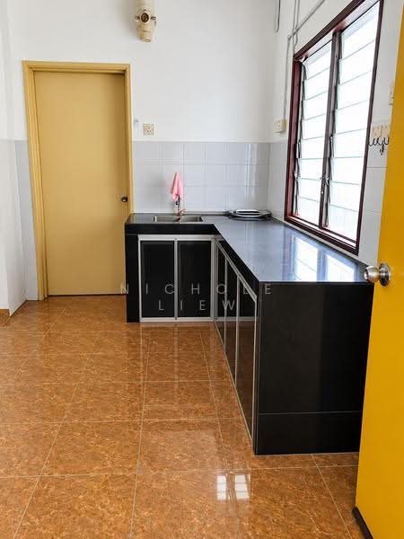 Flat for Sale at Seri Suria - Nichole Liew - Kitchen - PropertyGuru.com.my