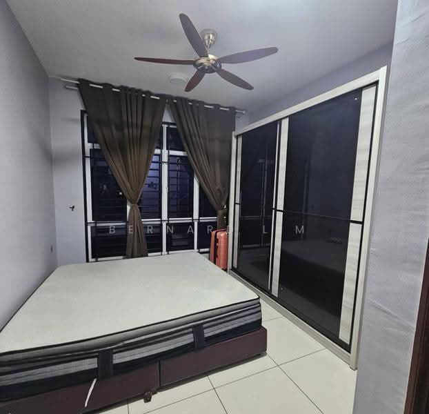 Pangsapuri untuk Dijual di Twin Danga Residence - Bernard Lim - Bedroom - PropertyGuru.com.my