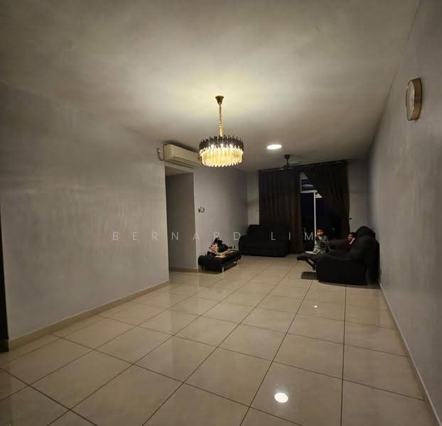 Pangsapuri untuk Dijual di Twin Danga Residence - Bernard Lim - Living Room - PropertyGuru.com.my