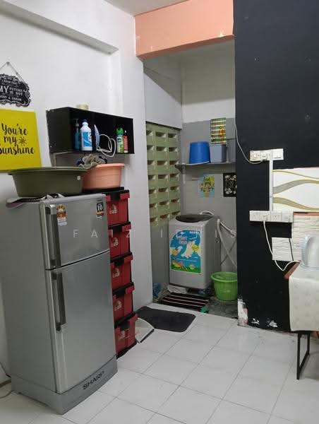 Rumah Flat untuk Dijual di Taman Seri Janggus - Faiz Idris - Kitchen - PropertyGuru.com.my
