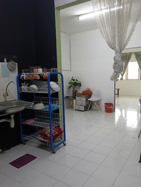 Rumah Flat untuk Dijual di Taman Seri Janggus - Faiz Idris - Kitchen - PropertyGuru.com.my