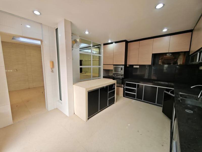 Rumah Berkembar untuk Dijual di Taman Sutera Utama (Skudai) - Xiu Yan - Kitchen - PropertyGuru.com.my