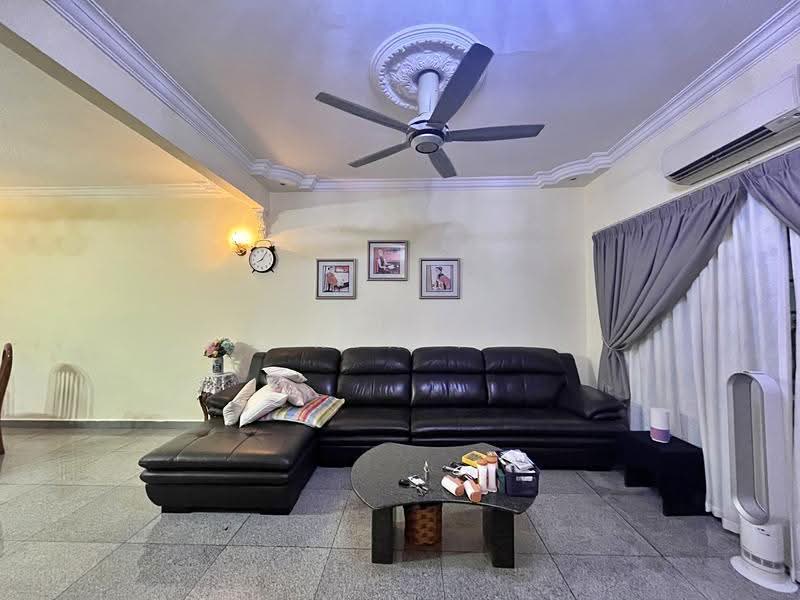 Rumah Teres 2-Tingkat untuk Dijual di Taman Bukit Cheras (Cheras) - Kew . - Living Room - PropertyGuru.com.my