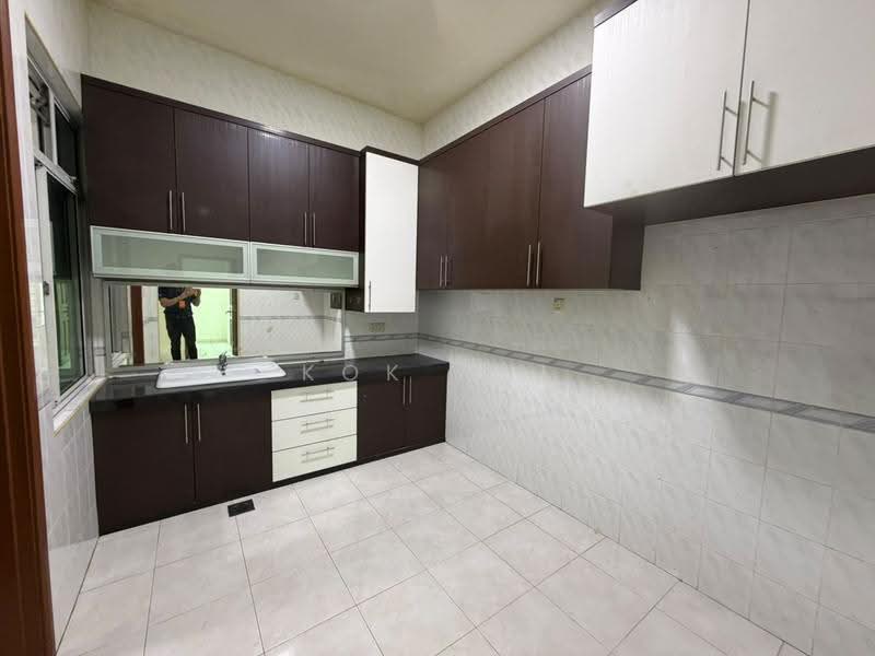 Rumah Berkembar untuk Dijual di Taman Perling (Perling) - Kok Hui - Kitchen - PropertyGuru.com.my