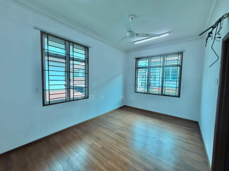 Rumah Berkembar untuk Dijual di Taman Perling (Perling) - Kok Hui - Interior - PropertyGuru.com.my