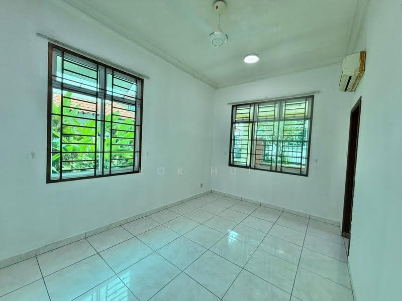 Rumah Berkembar untuk Dijual di Taman Perling (Perling) - Kok Hui - Interior - PropertyGuru.com.my