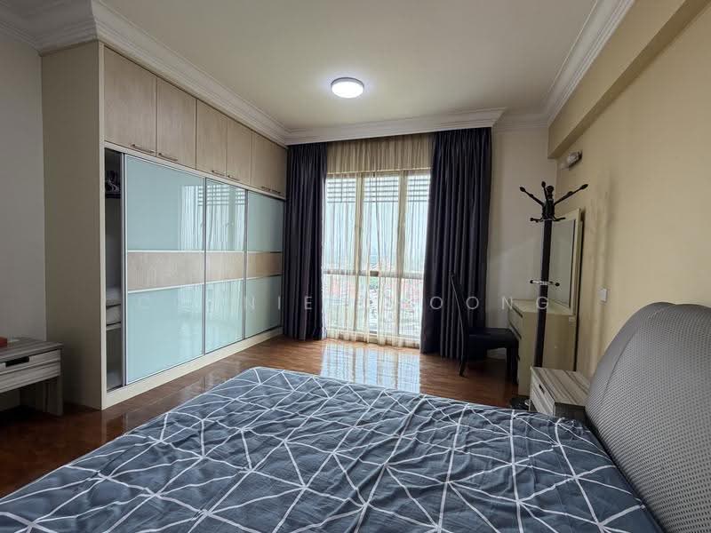 Pangsapuri untuk Dijual di Molek Pine 2 - Connie Choong - PropertyGuru.com.my