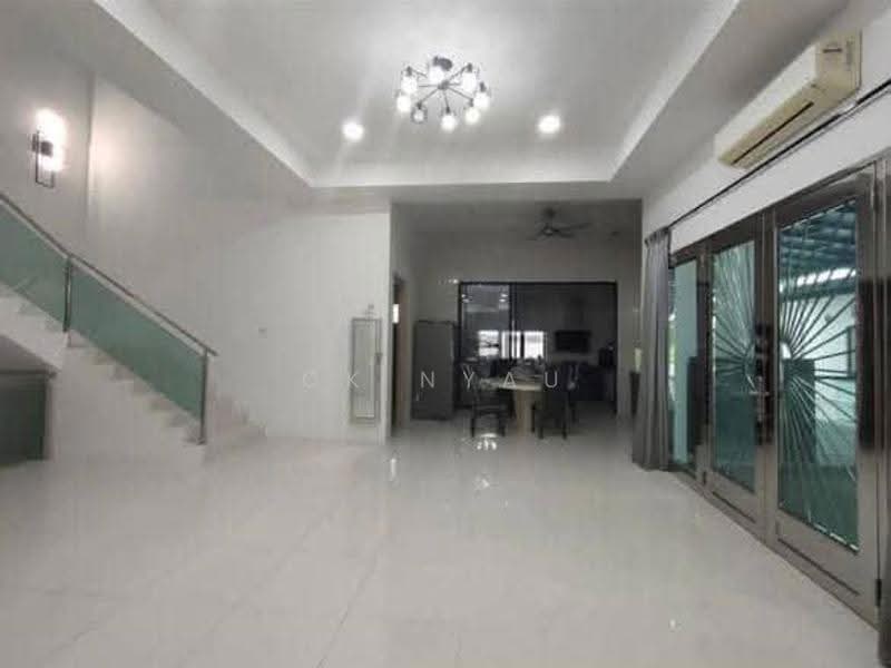 3-storey Terraced House for Rent in Ipoh (Perak) - Ck Nyau - Living Room - PropertyGuru.com.my