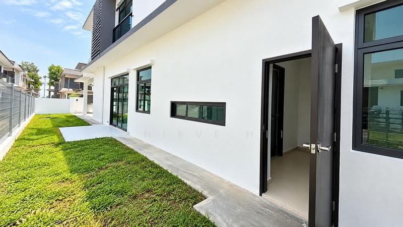 Rumah Kluster untuk Dijual di Taman Bukit Skudai (Skudai) - Genieve Hii - Exterior - PropertyGuru.com.my