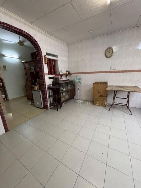 2-storey Terraced House for Sale in Taman Sri Buloh (Sungai Buloh) - Penny Quah - Living Room - PropertyGuru.com.my