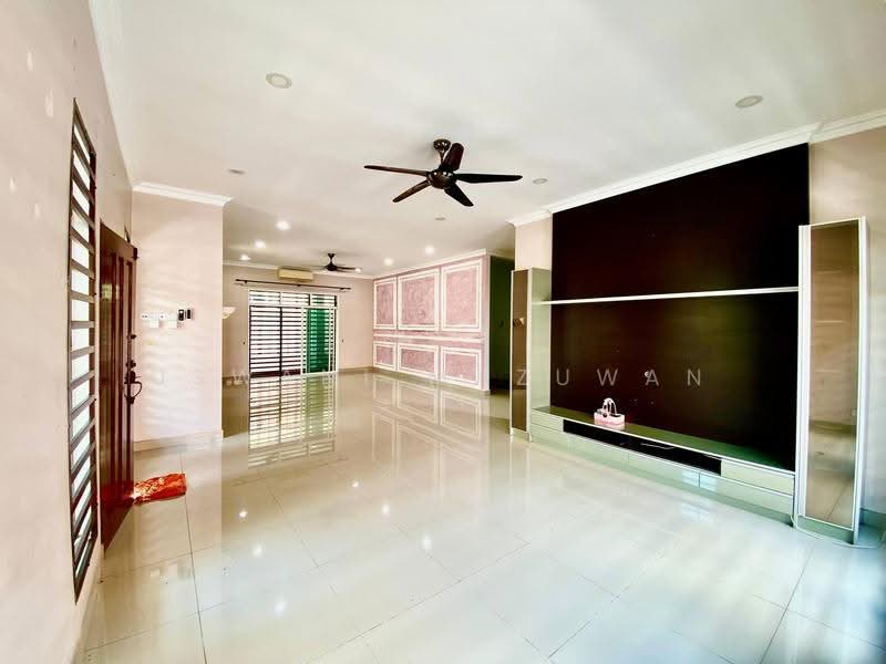 Rumah Banglo untuk Dijual di Kajang (Selangor) - Uswani Mazuwan - Living Room - PropertyGuru.com.my